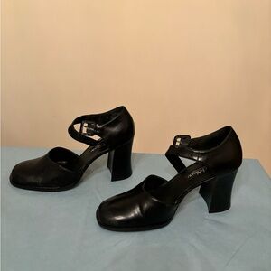 Le Chateau Black Shoes - New - Size 10 M
